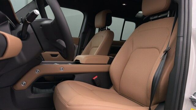 2026 Land Rover Defender X-Dynamic SE San Juan TX 2026 Land Rover Defender X-Dynamic SE San Juan TX