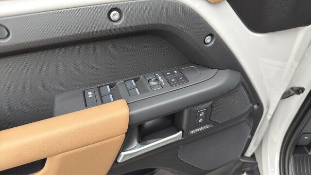 2026 Land Rover Defender X-Dynamic SE San Juan TX 2026 Land Rover Defender X-Dynamic SE San Juan TX