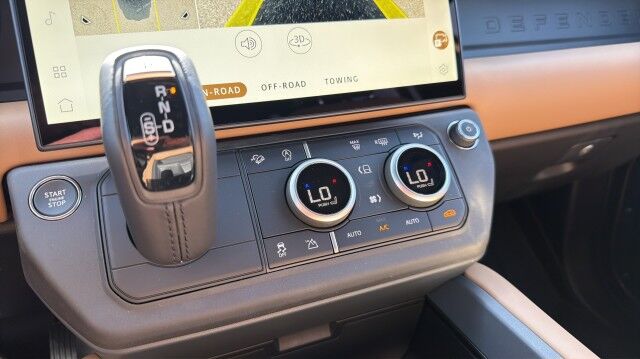 2026 Land Rover Defender X-Dynamic SE San Juan TX 2026 Land Rover Defender X-Dynamic SE San Juan TX