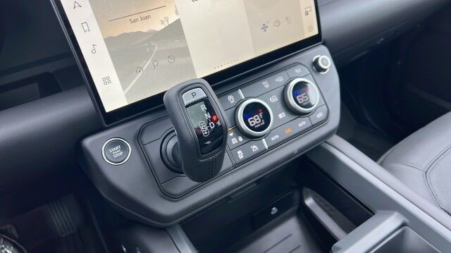 2026 Land Rover Defender X-Dynamic SE San Juan TX 2026 Land Rover Defender X-Dynamic SE San Juan TX