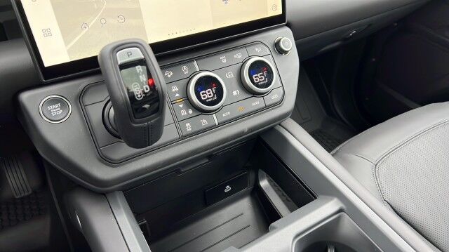 2026 Land Rover Defender X-Dynamic SE San Juan TX 2026 Land Rover Defender X-Dynamic SE San Juan TX