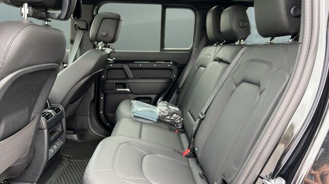 2026 Land Rover Defender X-Dynamic SE San Juan TX 2026 Land Rover Defender X-Dynamic SE San Juan TX