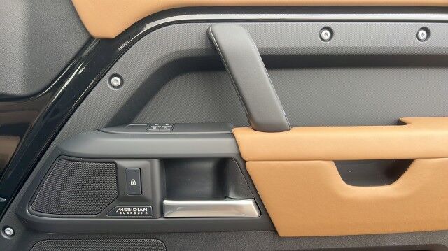 2026 Land Rover Defender X-Dynamic SE San Juan TX 2026 Land Rover Defender X-Dynamic SE San Juan TX