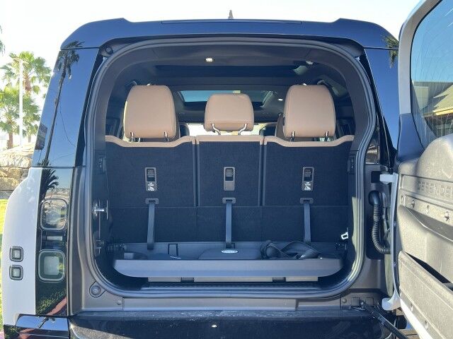 2026 Land Rover Defender X-Dynamic SE San Juan TX 2026 Land Rover Defender X-Dynamic SE San Juan TX