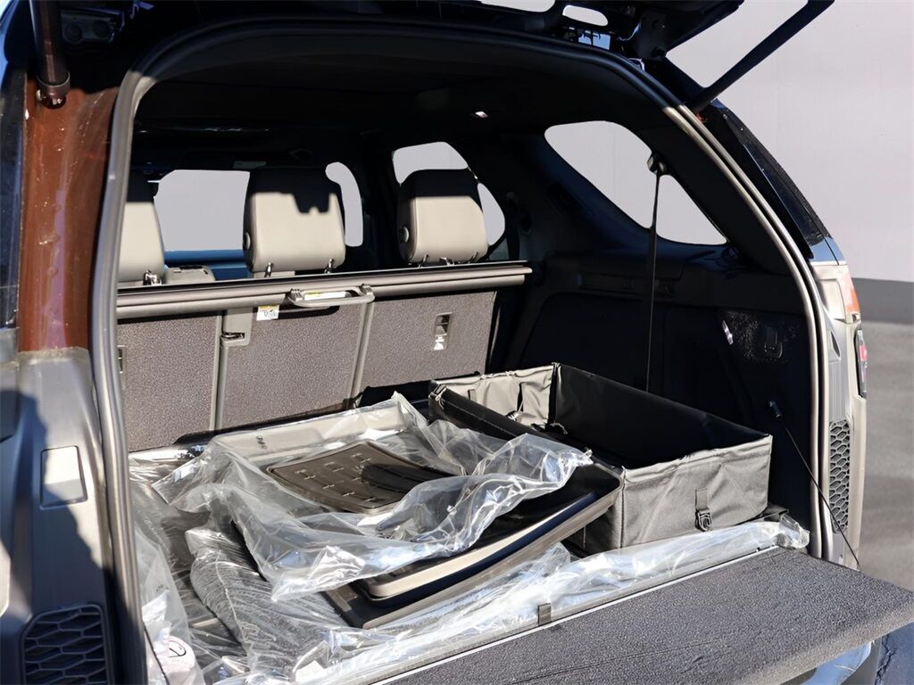 2026 Land Rover Discovery San Clemente CA