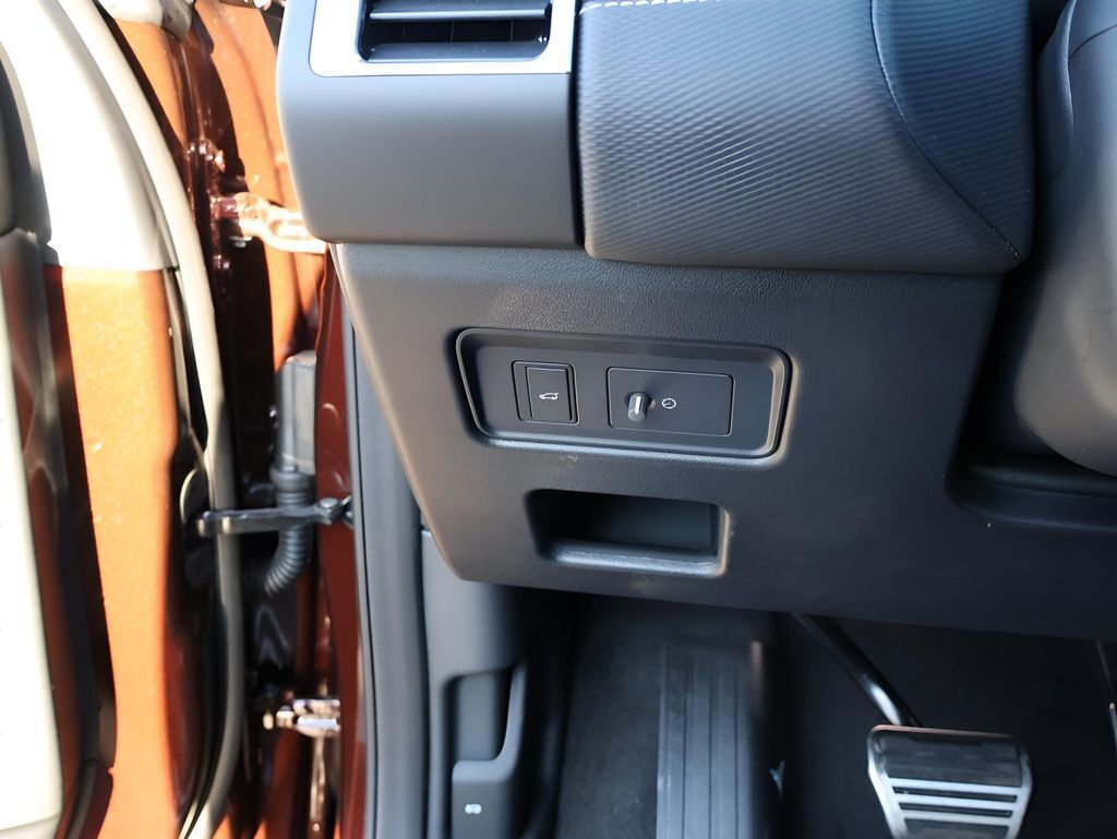 2026 Land Rover Discovery San Clemente CA