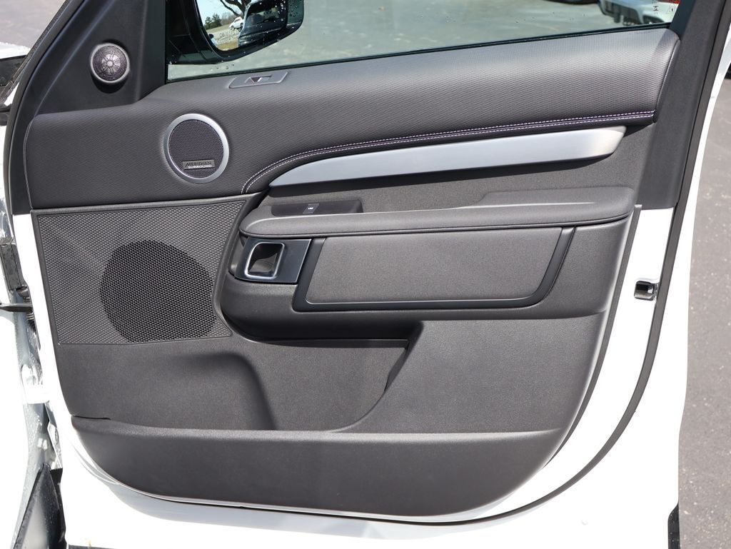 2026 Land Rover Discovery Dynamic SE San Clemente CA