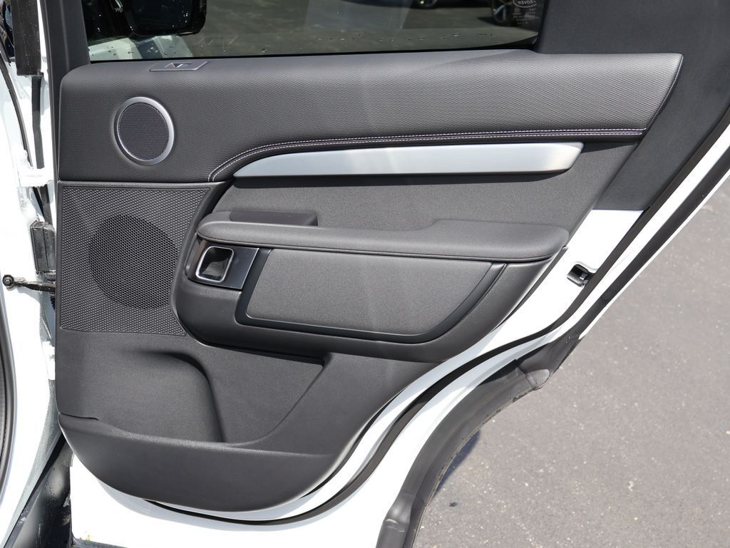 2026 Land Rover Discovery Dynamic SE San Clemente CA