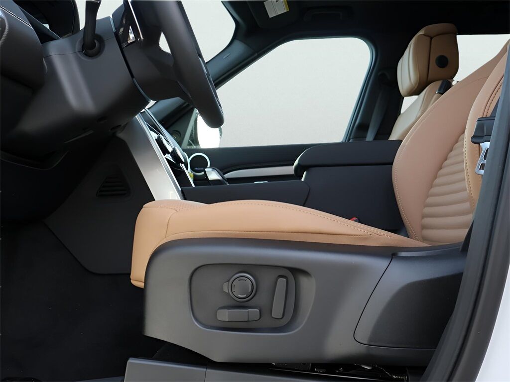 2026 Land Rover Discovery Dynamic SE San Clemente CA