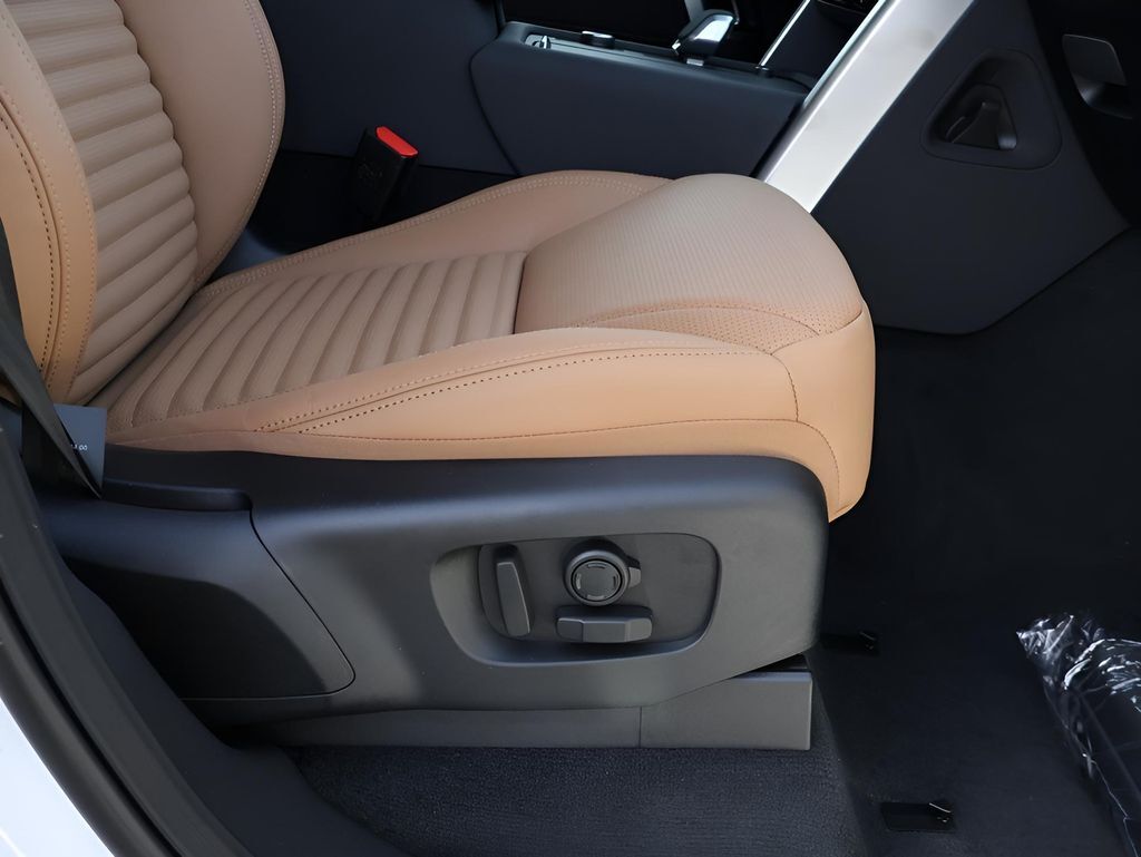 2026 Land Rover Discovery Dynamic SE San Clemente CA