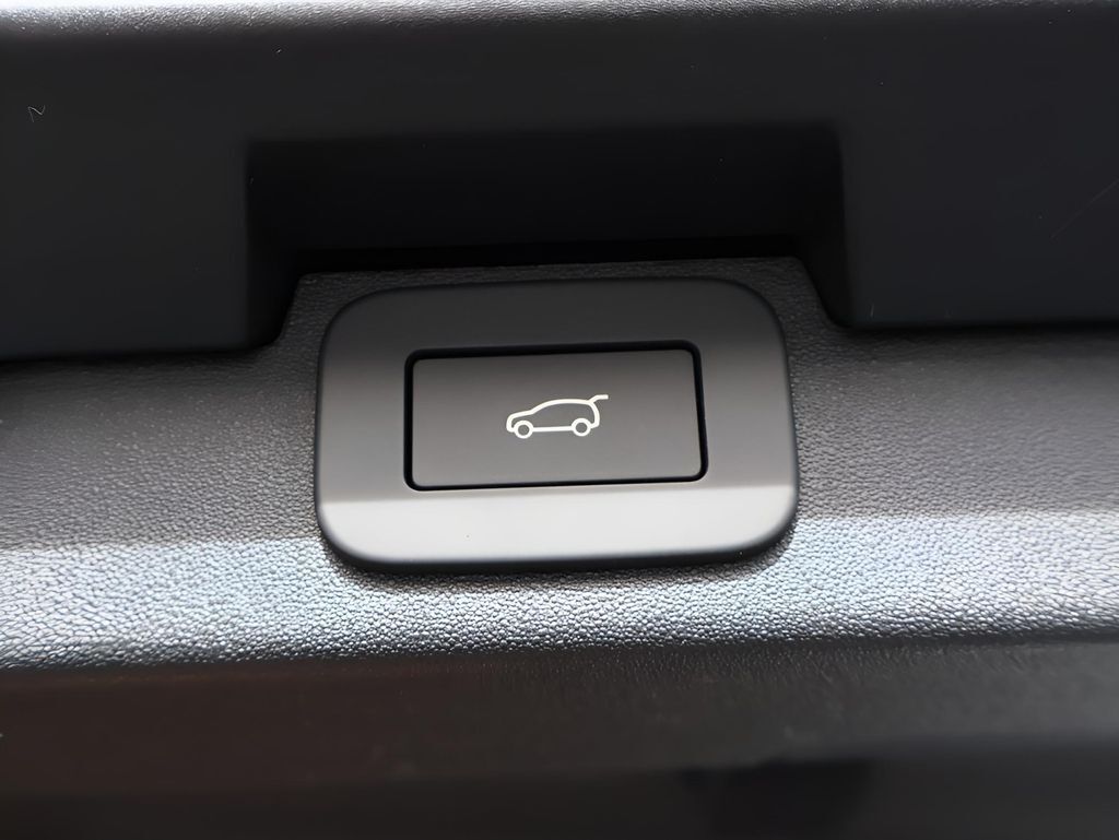 2026 Land Rover Discovery Dynamic SE San Clemente CA