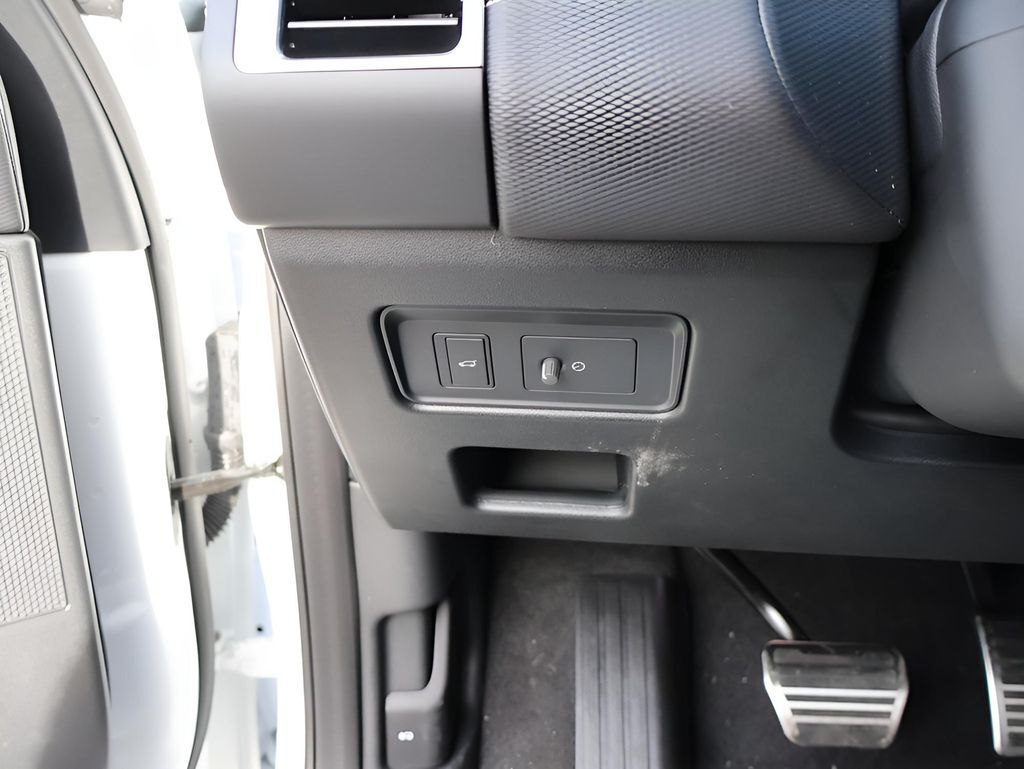 2026 Land Rover Discovery Dynamic SE San Clemente CA