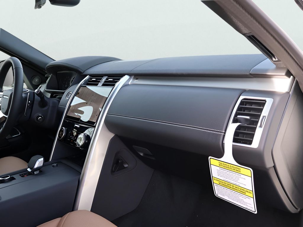 2026 Land Rover Discovery Dynamic SE San Clemente CA