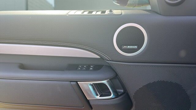 2026 Land Rover Discovery Gemini Edition San Juan TX 2026 Land Rover Discovery Gemini Edition San Juan TX