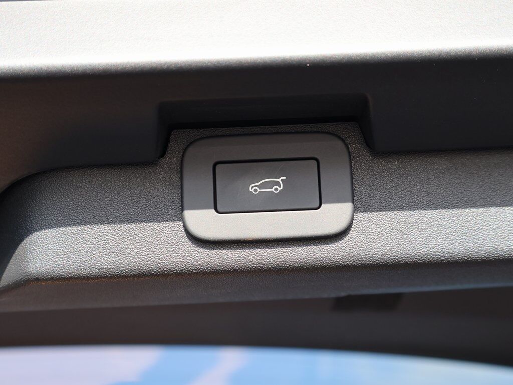 2026 Land Rover Discovery Tempest Edition San Clemente CA