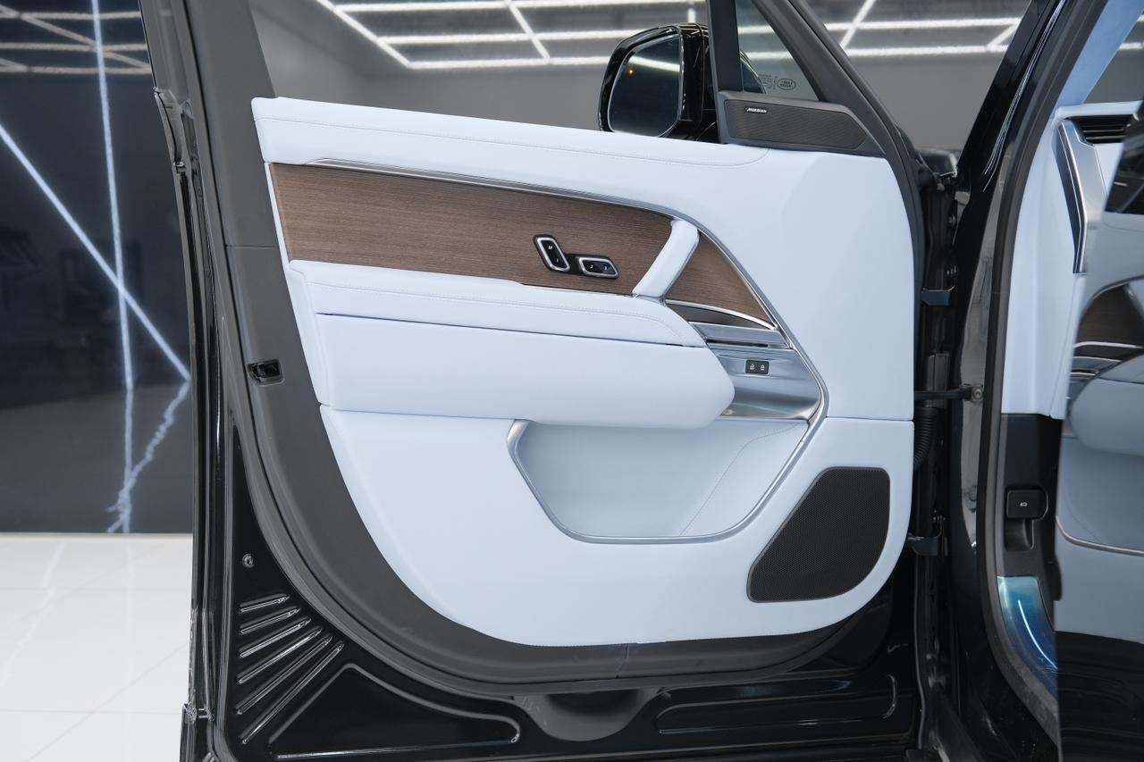 2026 Land Rover Range Rover SE Miami FL