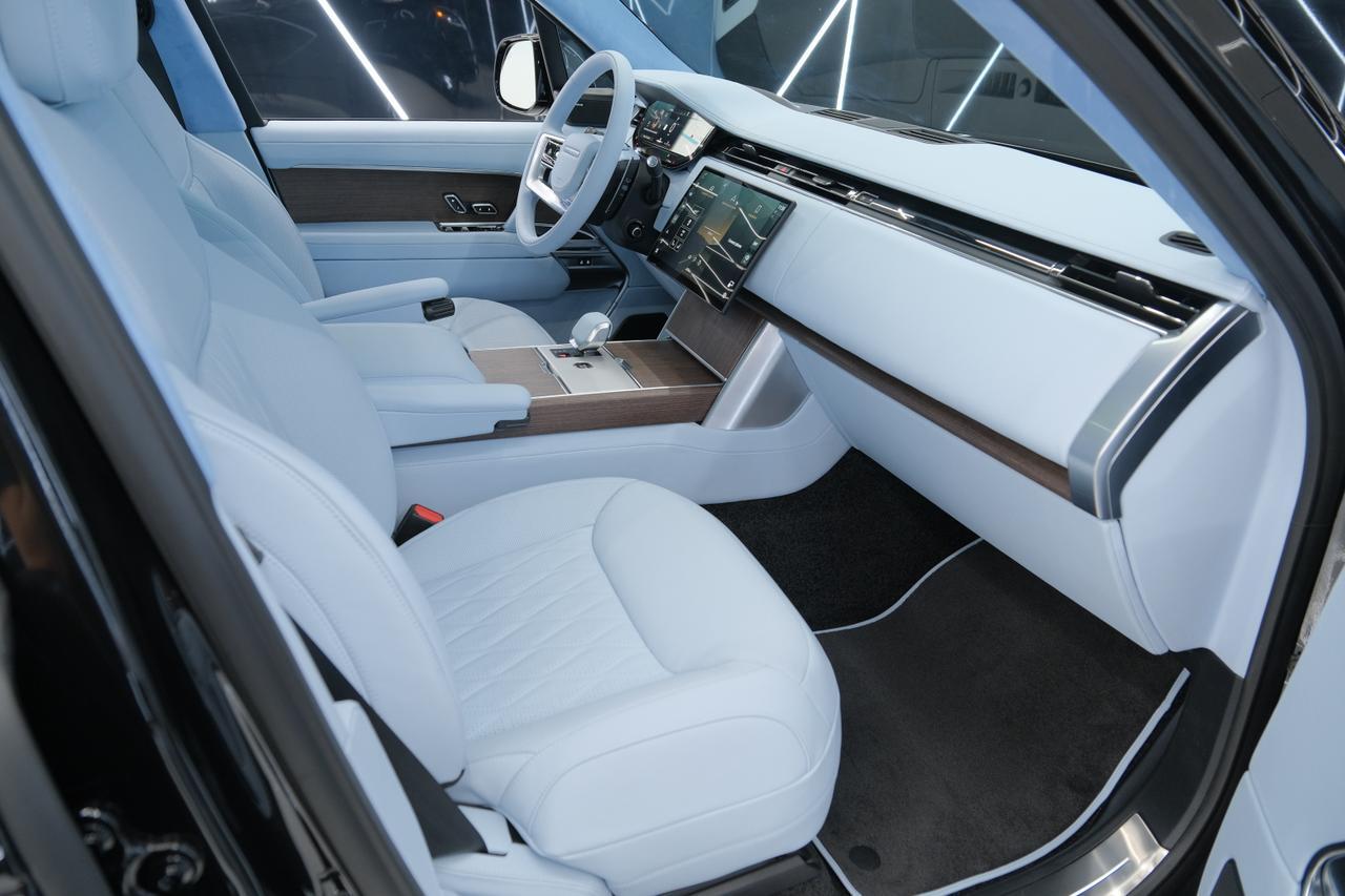 2026 Land Rover Range Rover SE Miami FL