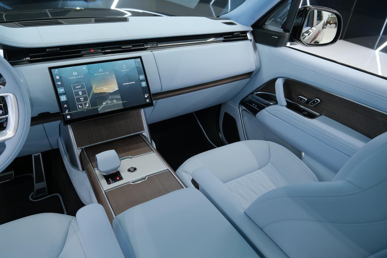 2026 Land Rover Range Rover SE Miami FL