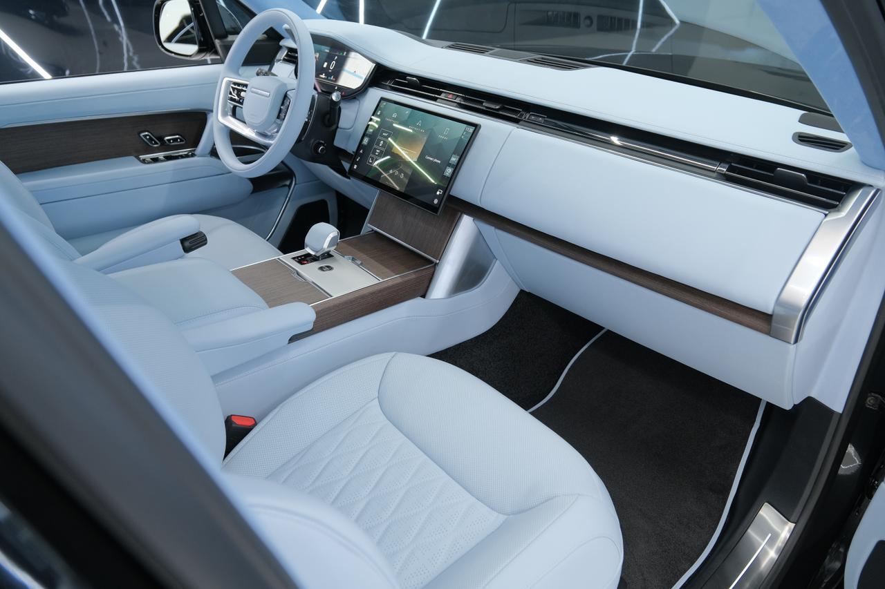2026 Land Rover Range Rover SE Miami FL