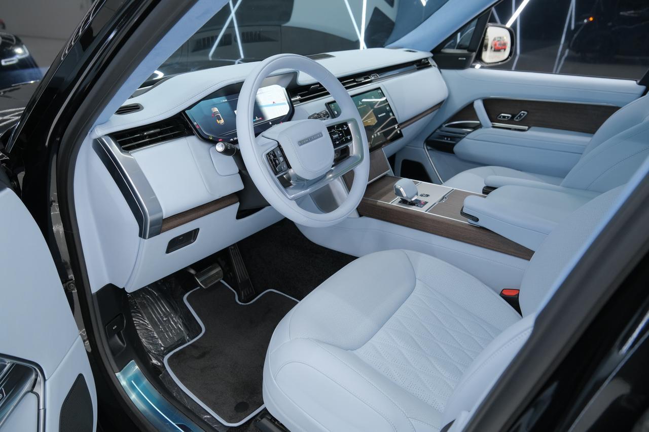 2026 Land Rover Range Rover SE Miami FL