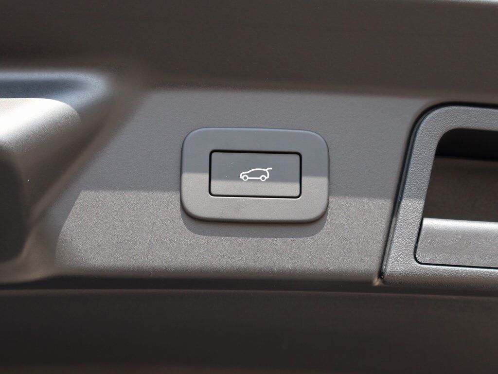 2026 Land Rover Range Rover Velar Dynamic SE San Clemente CA