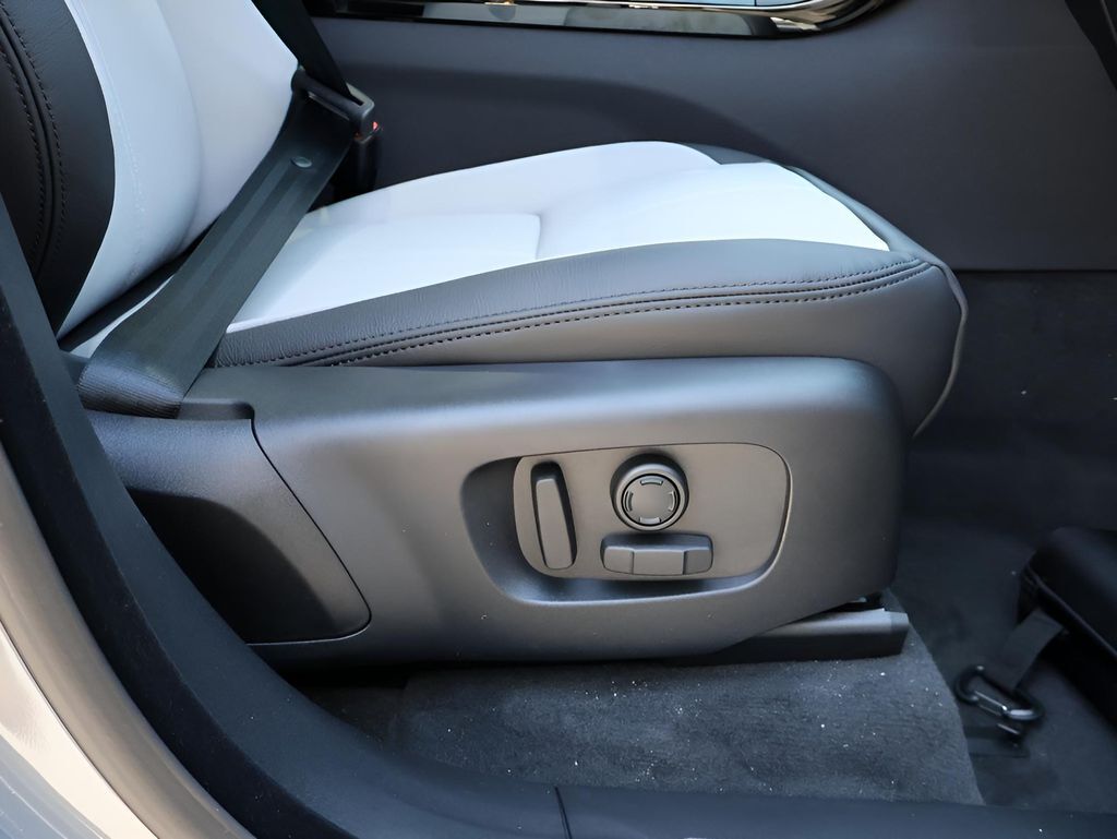 2026 Land Rover Range Rover Velar Dynamic SE San Clemente CA