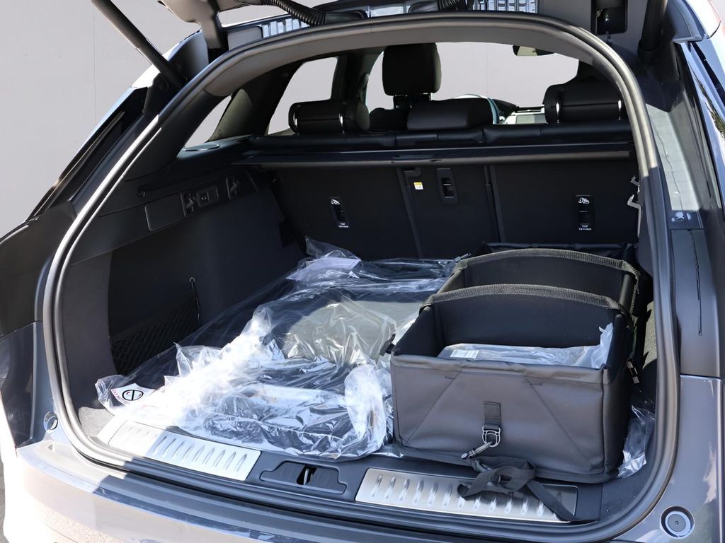 2026 Land Rover Range Rover Velar Dynamic SE San Clemente CA