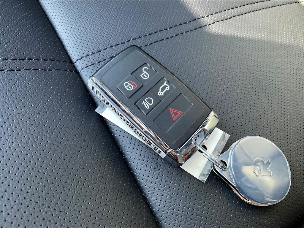 2026 Land Rover Range Rover Velar Dynamic SE San Jose CA