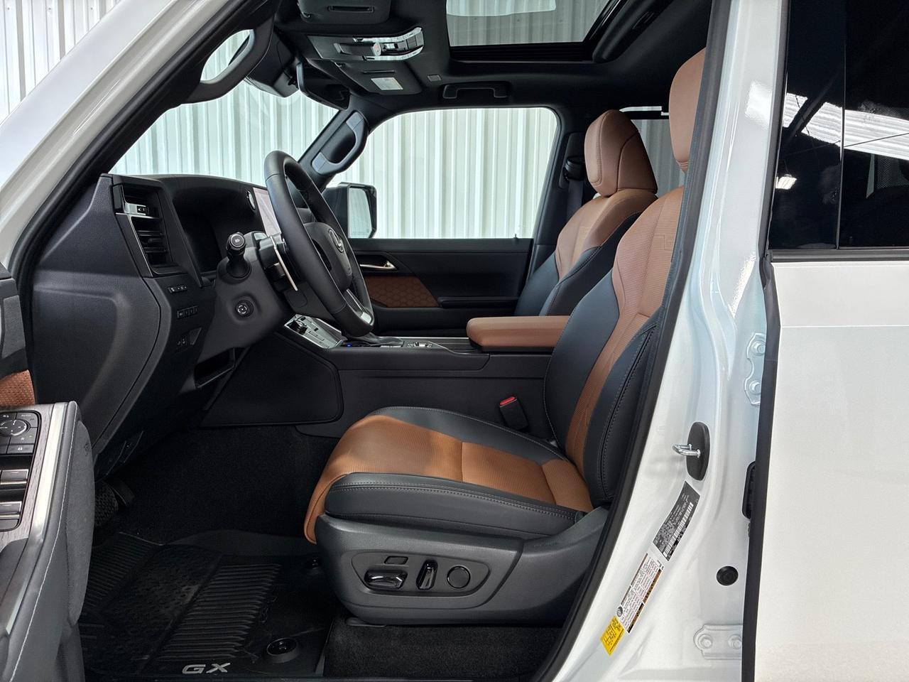 2026 Lexus GX550 Luxury, Captain's Chairs, Cold Area Pkg, Traffic Jam Assist, HUD, ML Sound Houston TX 2026 Lexus GX550 Luxury, Captain's Chairs, Cold Area Pkg, Traffic Jam Assist, HUD, ML Sound Houston TX