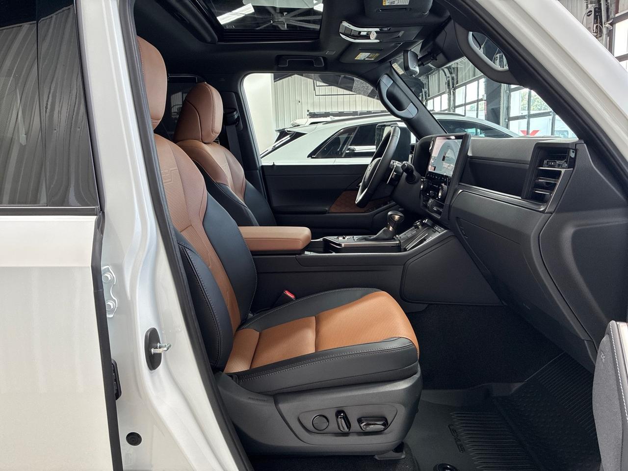 2026 Lexus GX550 Luxury, Captain's Chairs, Cold Area Pkg, Traffic Jam Assist, HUD, ML Sound Houston TX 2026 Lexus GX550 Luxury, Captain's Chairs, Cold Area Pkg, Traffic Jam Assist, HUD, ML Sound Houston TX