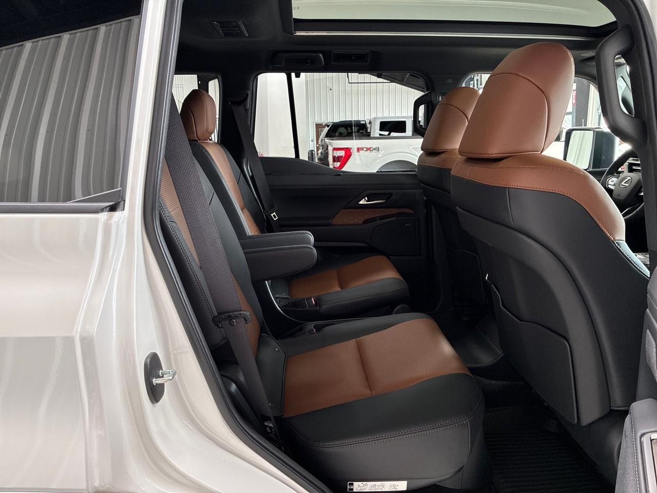 2026 Lexus GX550 Luxury+, Captain's Seats, Cold Area Pkg, Digital Key, HUD, Traffic Jam Assist Houston TX 2026 Lexus GX550 Luxury+, Captain's Seats, Cold Area Pkg, Digital Key, HUD, Traffic Jam Assist Houston TX