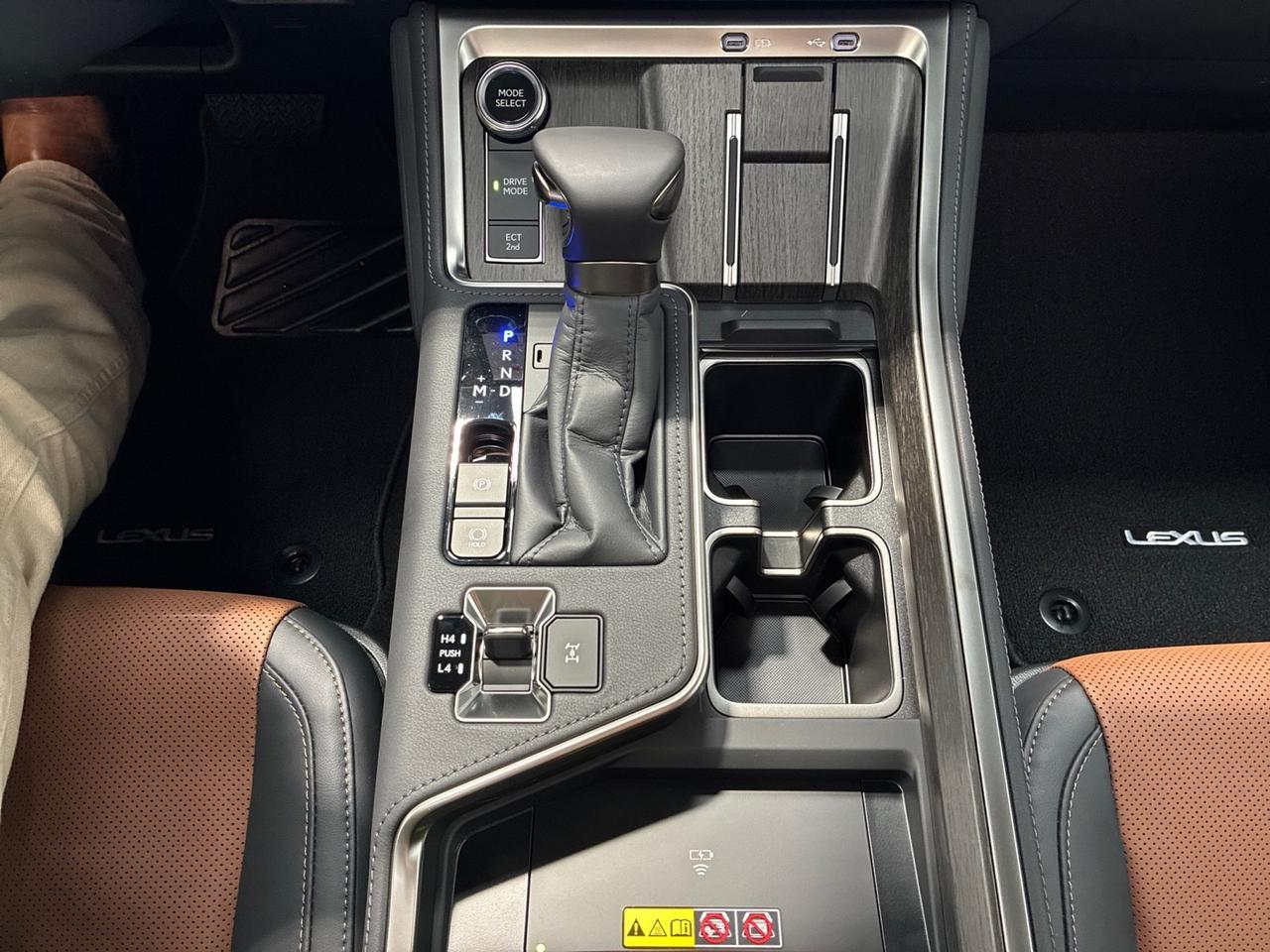 2026 Lexus GX550 Premium+, Traffic Jam Assist, Cold Area Pkg, HUD, Digital Key Houston TX 2026 Lexus GX550 Premium+, Traffic Jam Assist, Cold Area Pkg, HUD, Digital Key Houston TX