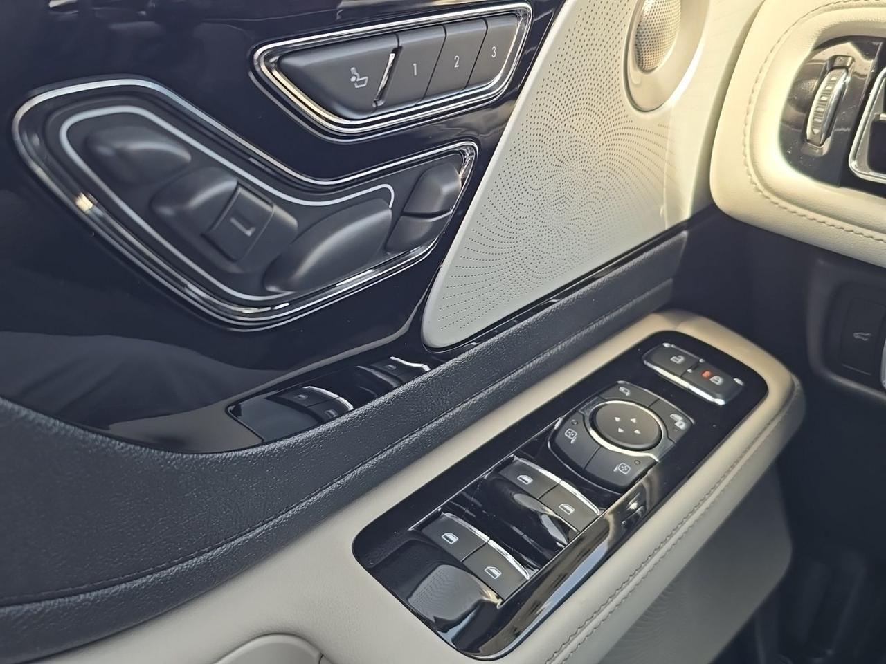2026 Lincoln Aviator Reserve Watertown SD 2026 Lincoln Aviator Reserve Watertown SD