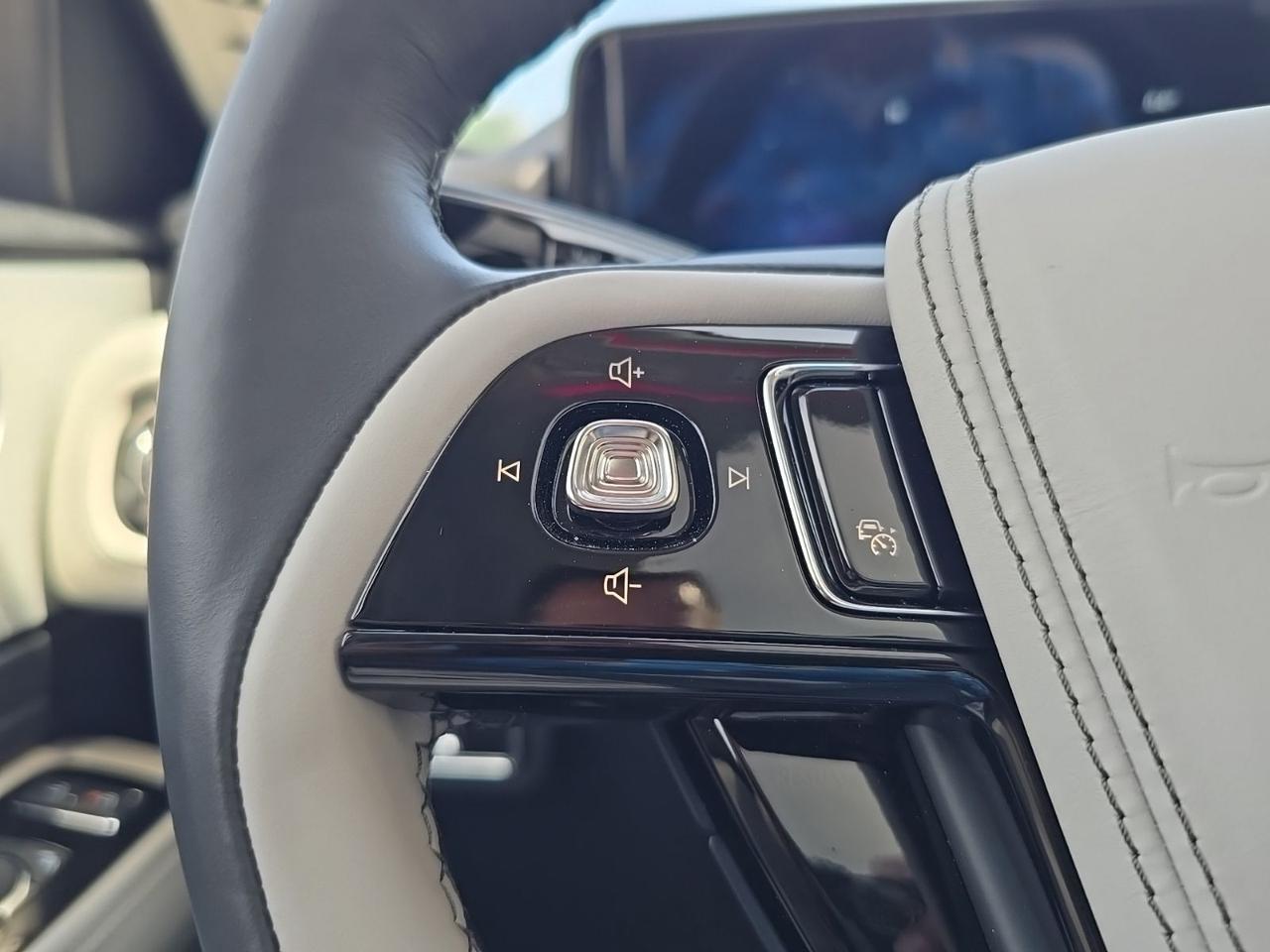 2026 Lincoln Aviator Reserve Watertown SD 2026 Lincoln Aviator Reserve Watertown SD