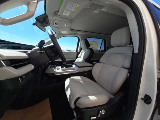 2026 Lincoln Navigator L Reserve Watertown SD 2026 Lincoln Navigator L Reserve Watertown SD