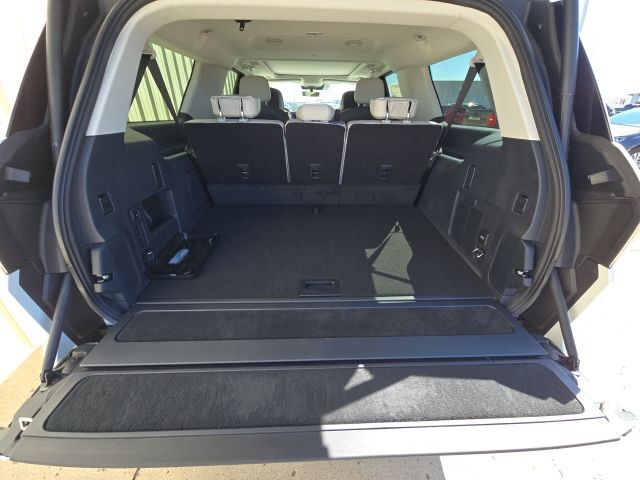 2026 Lincoln Navigator L Reserve Watertown SD 2026 Lincoln Navigator L Reserve Watertown SD