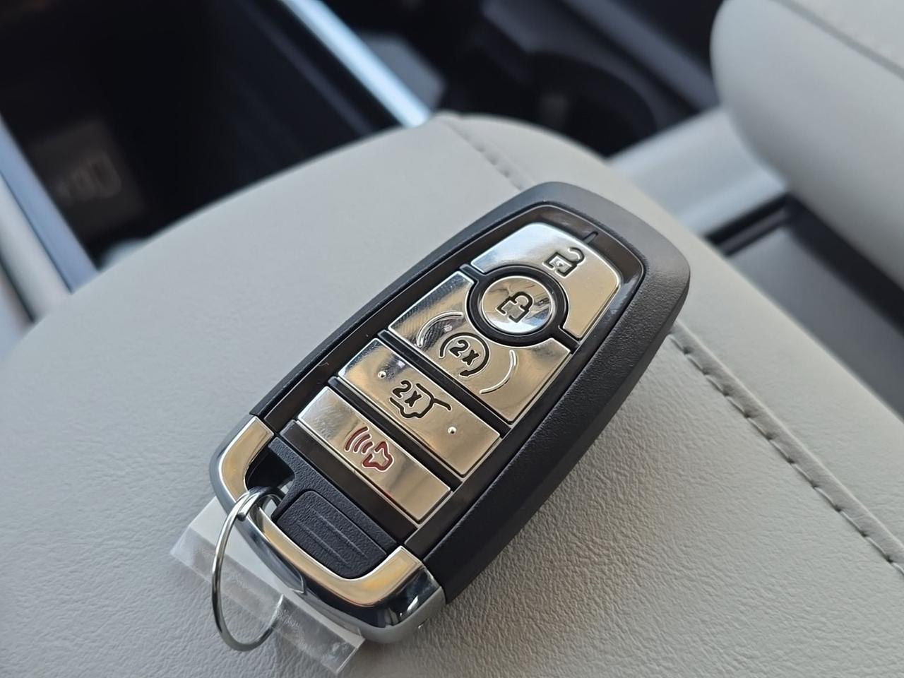 2026 Lincoln Navigator L Reserve Watertown SD 2026 Lincoln Navigator L Reserve Watertown SD