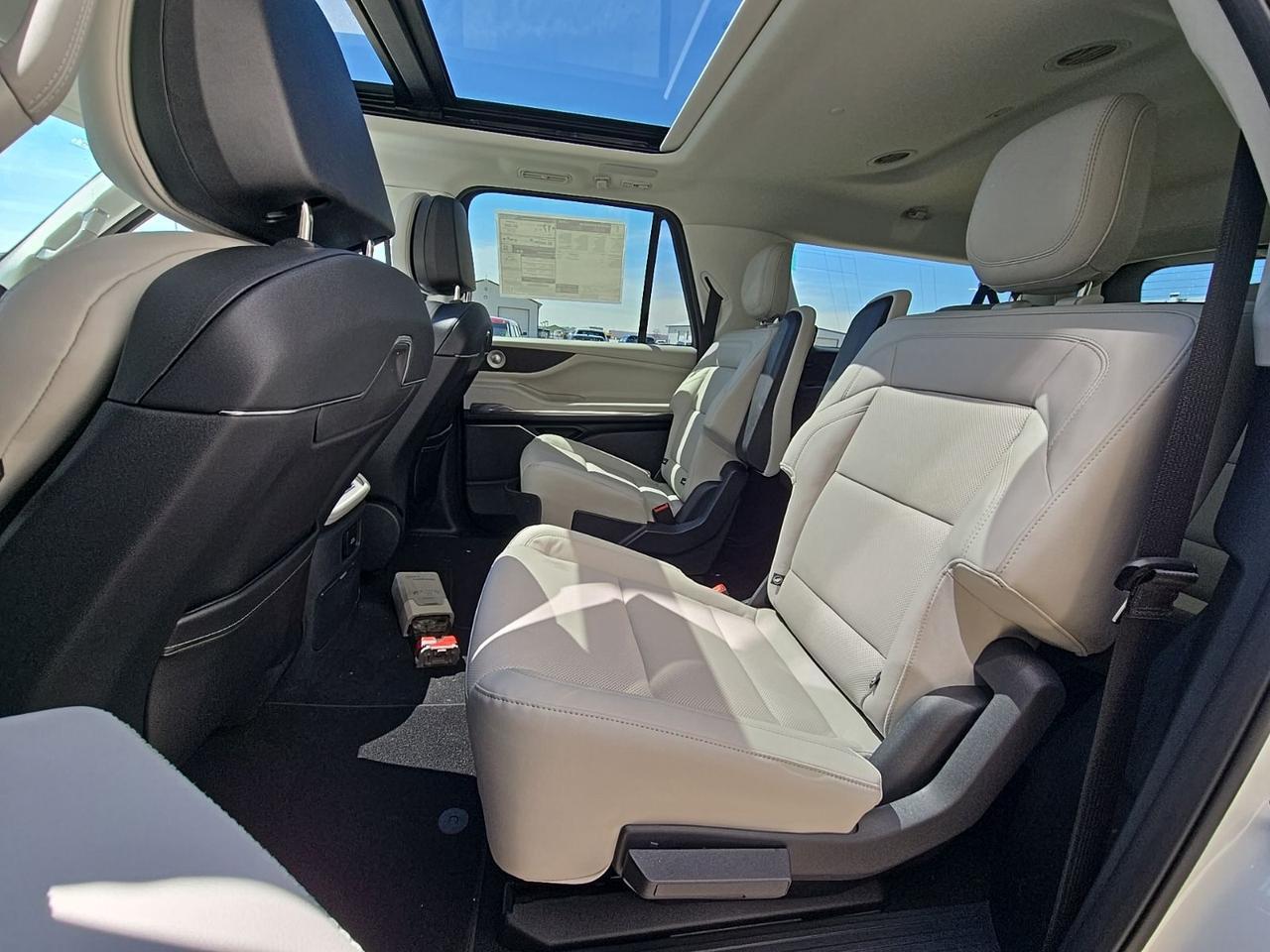 2026 Lincoln Navigator L Reserve Watertown SD 2026 Lincoln Navigator L Reserve Watertown SD