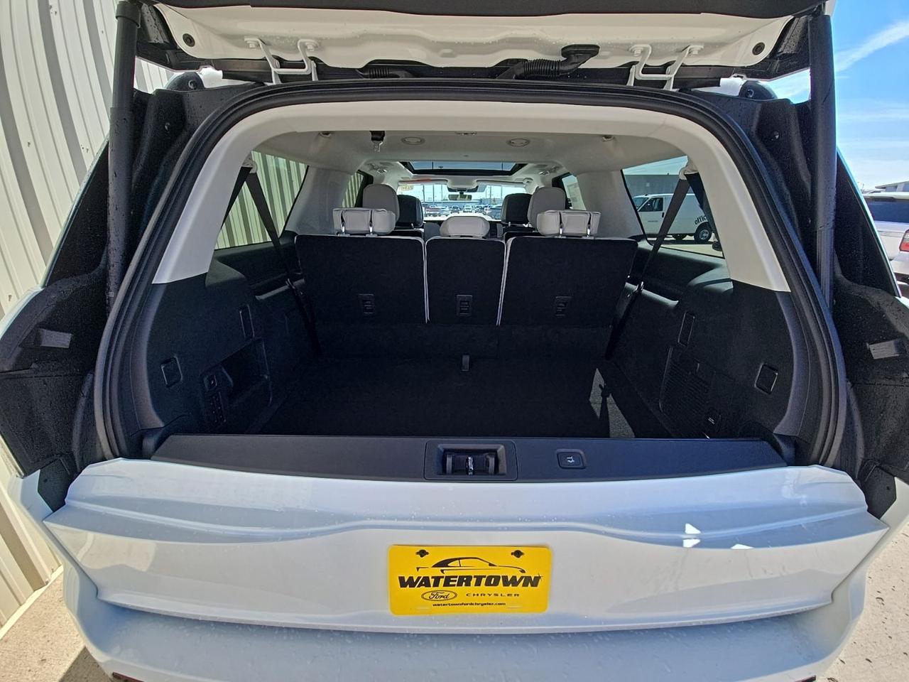2026 Lincoln Navigator L Reserve Watertown SD 2026 Lincoln Navigator L Reserve Watertown SD