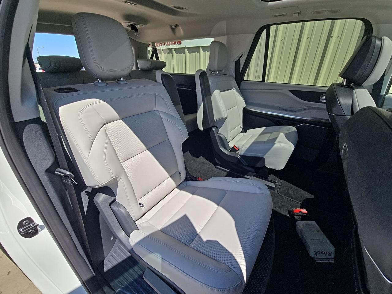 2026 Lincoln Navigator L Reserve Watertown SD 2026 Lincoln Navigator L Reserve Watertown SD