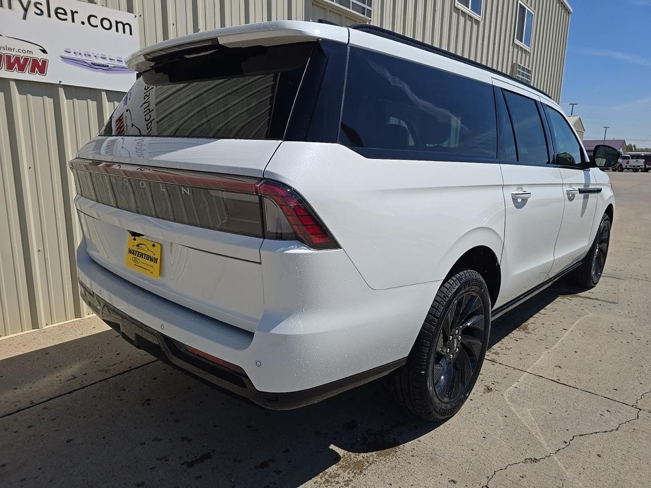 2026 Lincoln Navigator L Reserve Watertown SD 2026 Lincoln Navigator L Reserve Watertown SD