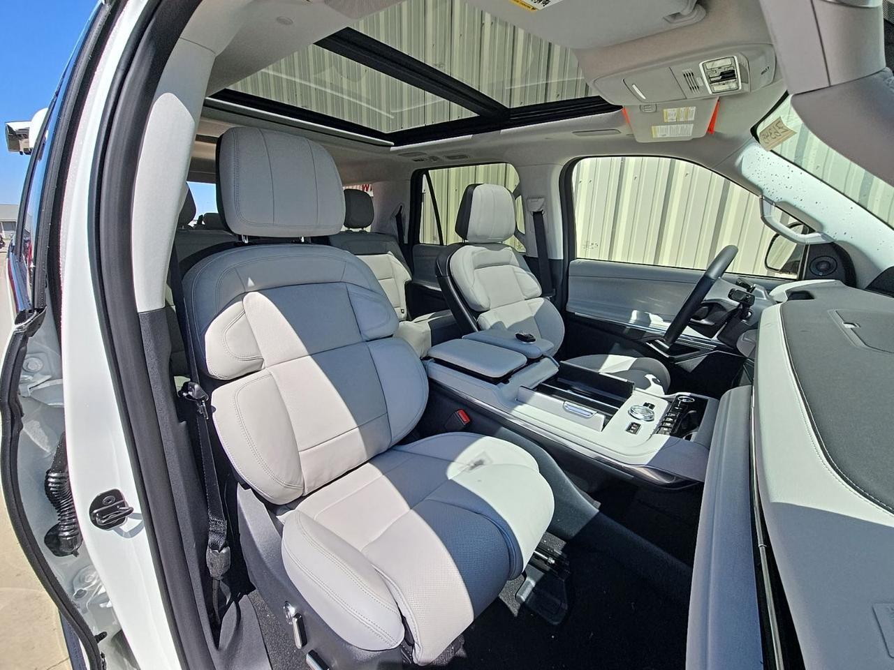 2026 Lincoln Navigator L Reserve Watertown SD 2026 Lincoln Navigator L Reserve Watertown SD