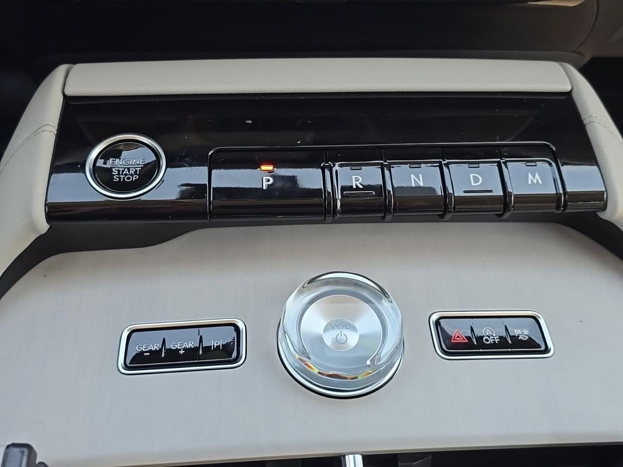 2026 Lincoln Navigator L Reserve Watertown SD 2026 Lincoln Navigator L Reserve Watertown SD