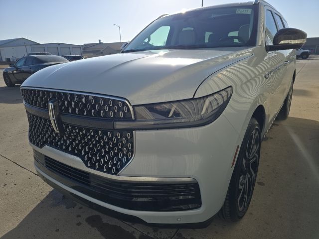 2026 Lincoln Navigator Reserve Watertown SD 2026 Lincoln Navigator Reserve Watertown SD