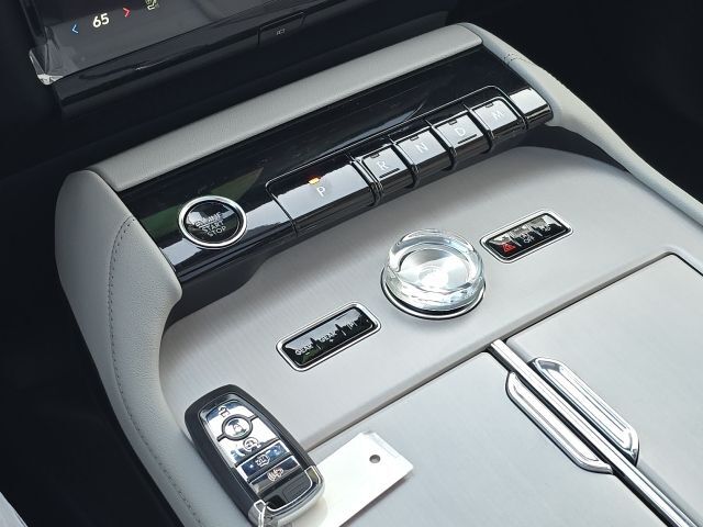 2026 Lincoln Navigator Reserve Watertown SD 2026 Lincoln Navigator Reserve Watertown SD