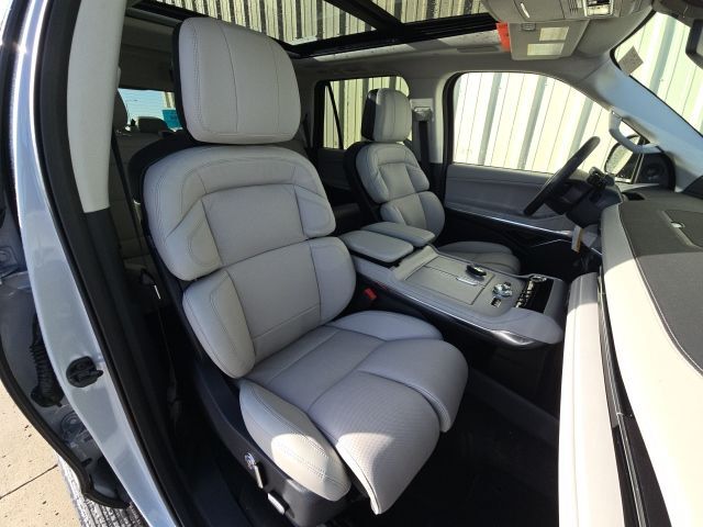 2026 Lincoln Navigator Reserve Watertown SD 2026 Lincoln Navigator Reserve Watertown SD