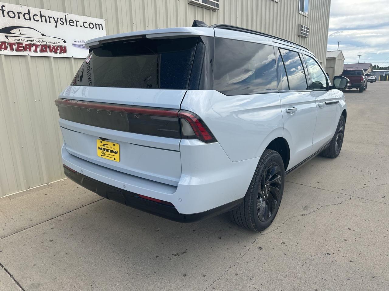 2026 Lincoln Navigator Reserve Watertown SD 2026 Lincoln Navigator Reserve Watertown SD