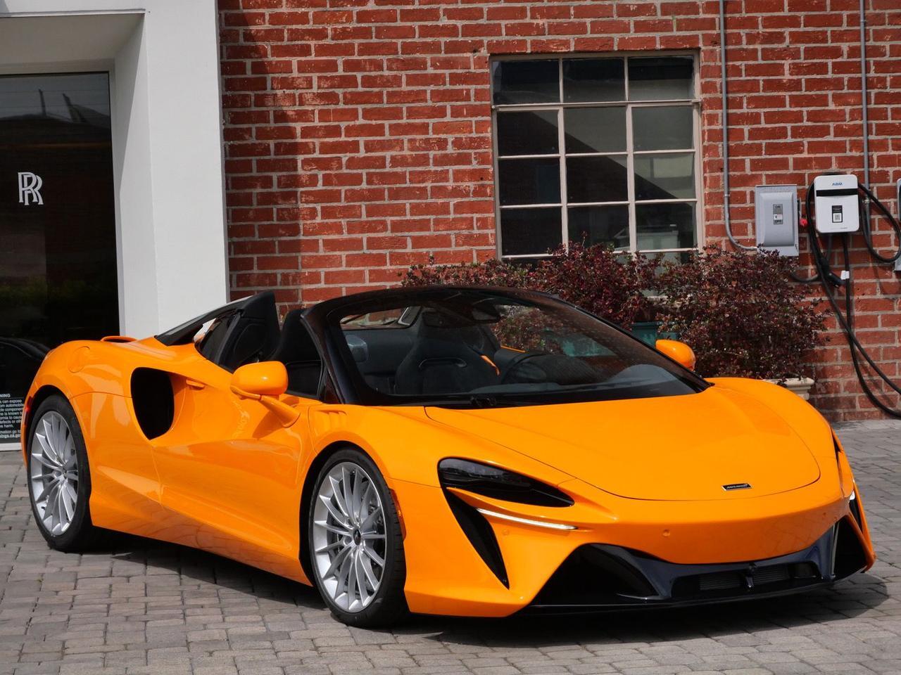 2026 McLaren Artura