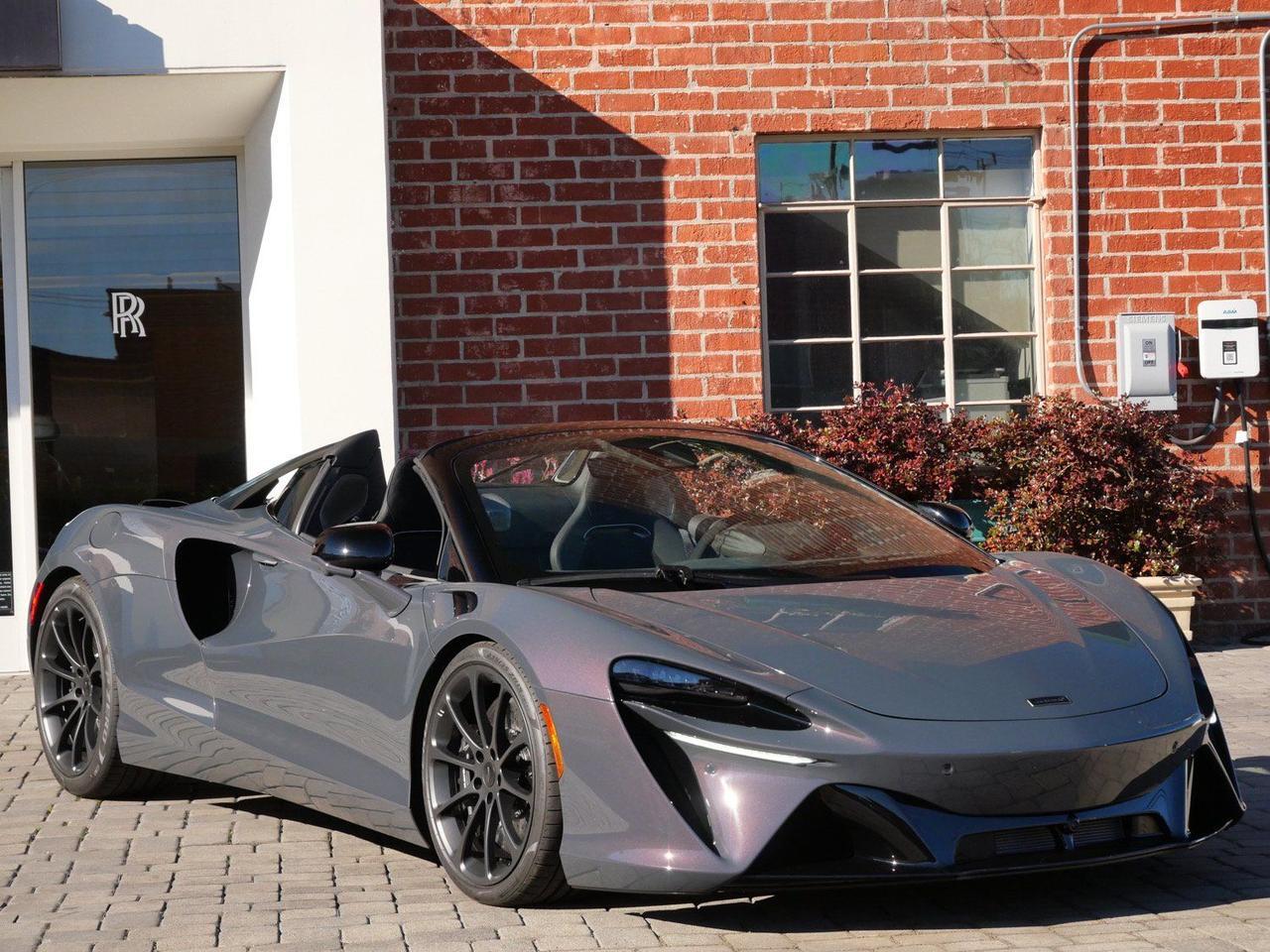 2026 McLaren Artura Performance