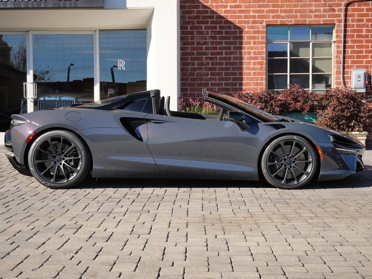 2026 McLaren Artura Performance